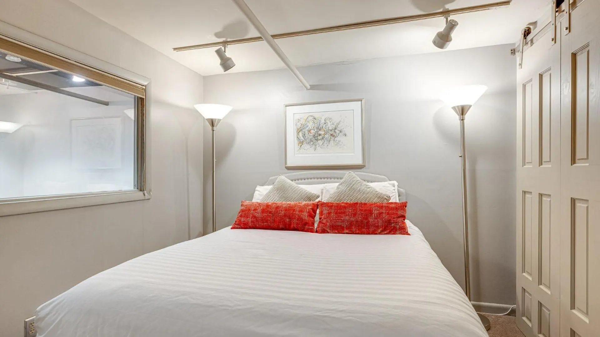 Nashville Riverfront Lofts Aparthotel
