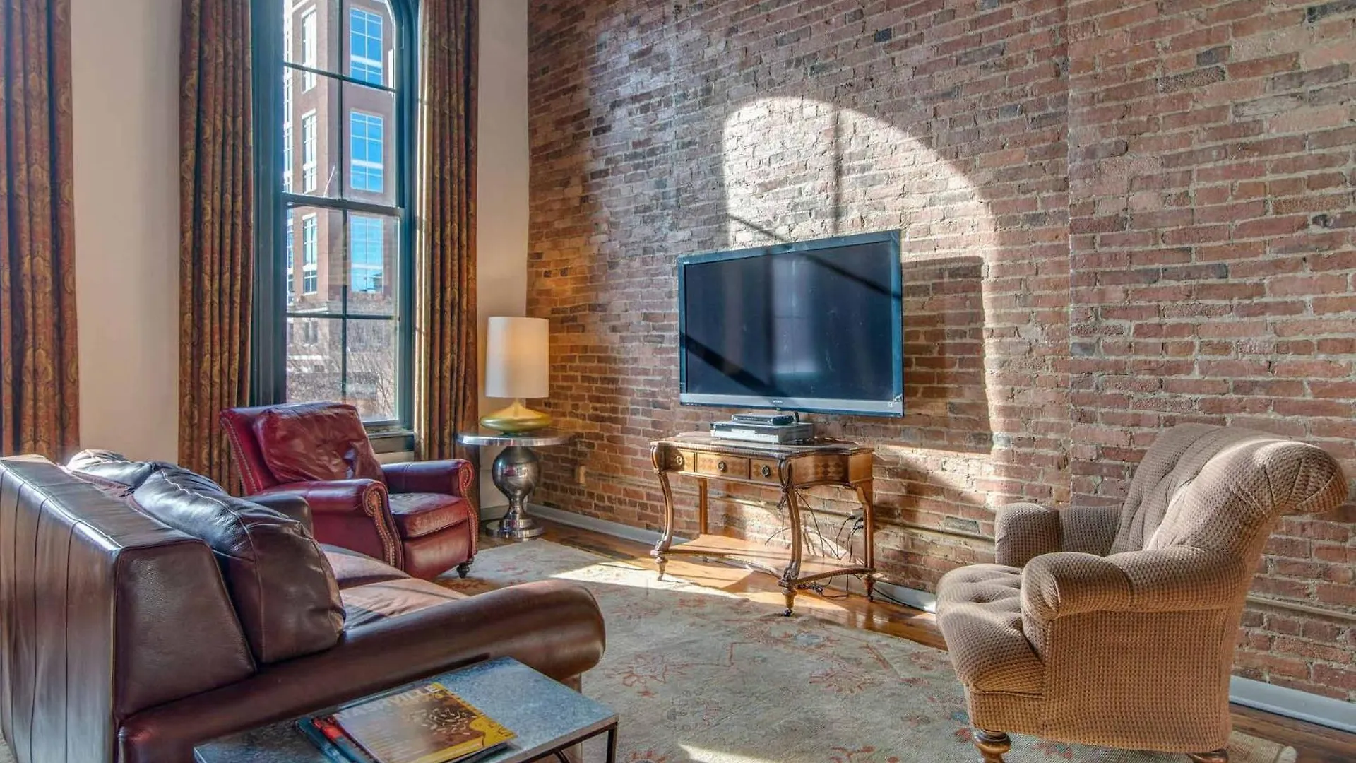 Aparthotel Nashville Riverfront Lofts