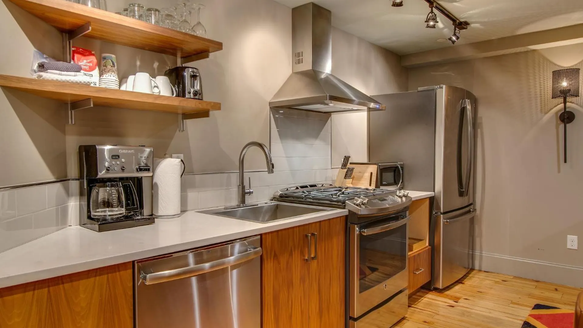Aparthotel Nashville Riverfront Lofts United States